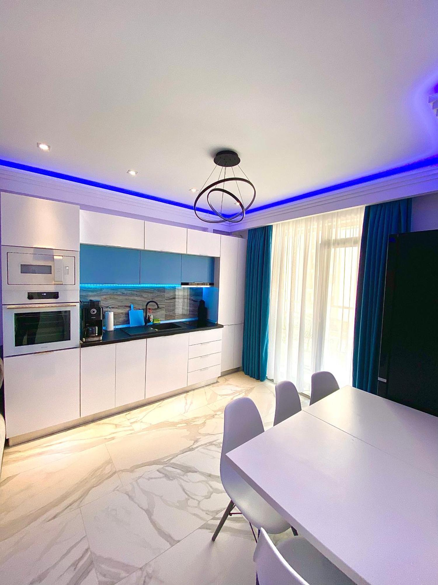 Marcony Boutique Apartments Mamaia Exterior photo