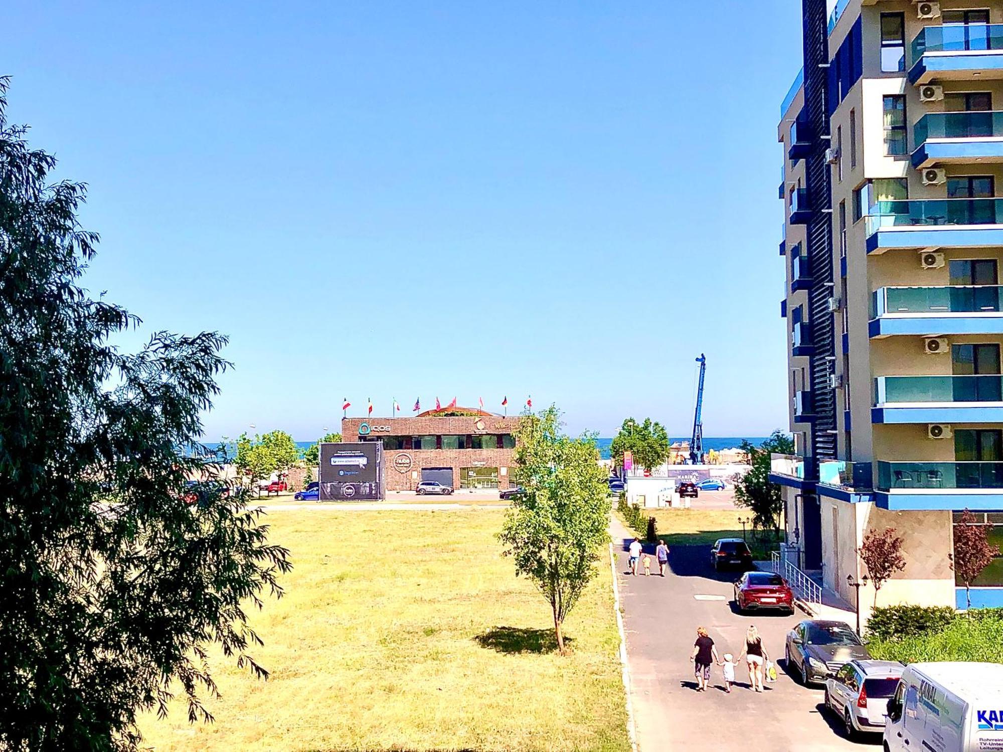 Marcony Boutique Apartments Mamaia Exterior photo